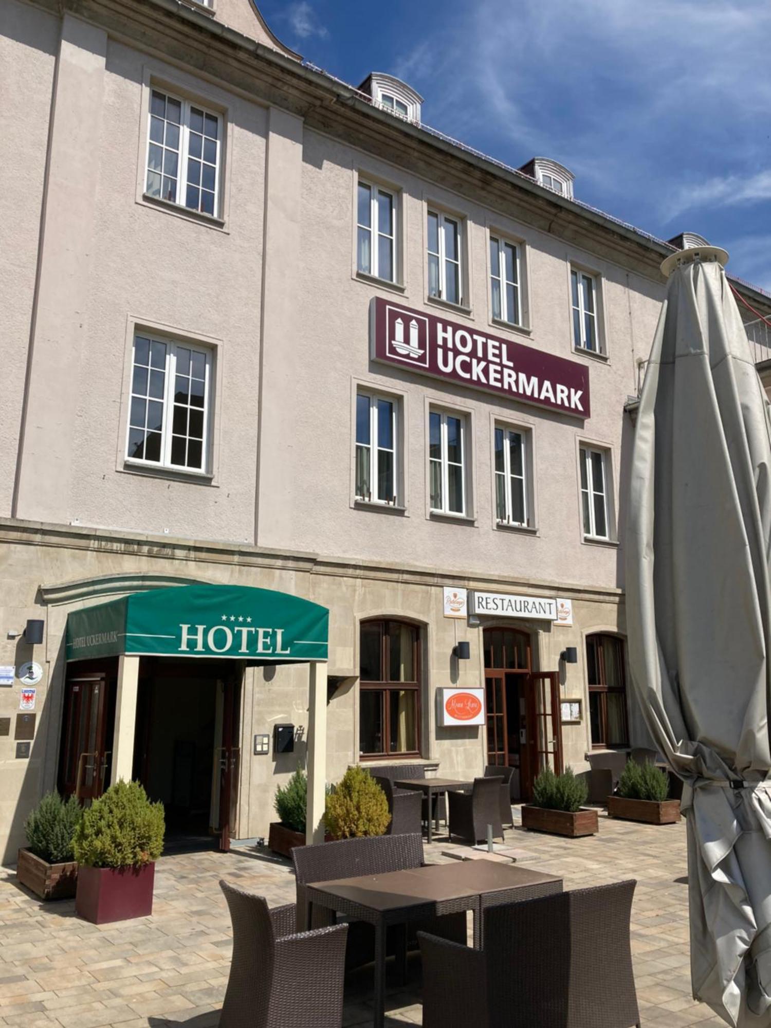 Hotel Uckermark プレンツラウ エクステリア 写真